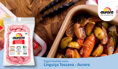 Deliciosa Linguiça Toscana Aurora Assada com Batata, Cebola e Ervas Frescas